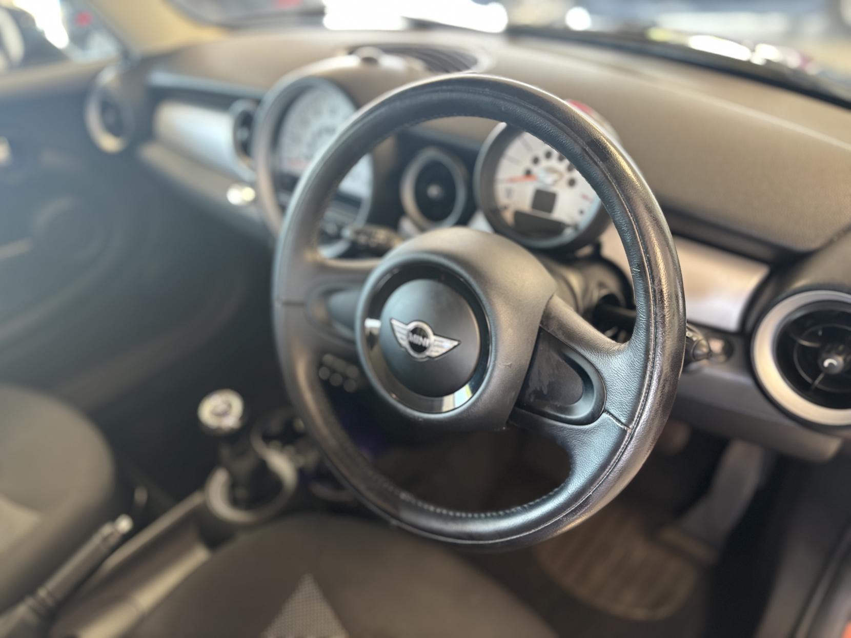 MINI Hatch 1.6 Cooper Hatchback 3dr Petrol Manual Euro 5 (s/s) (122 ps)