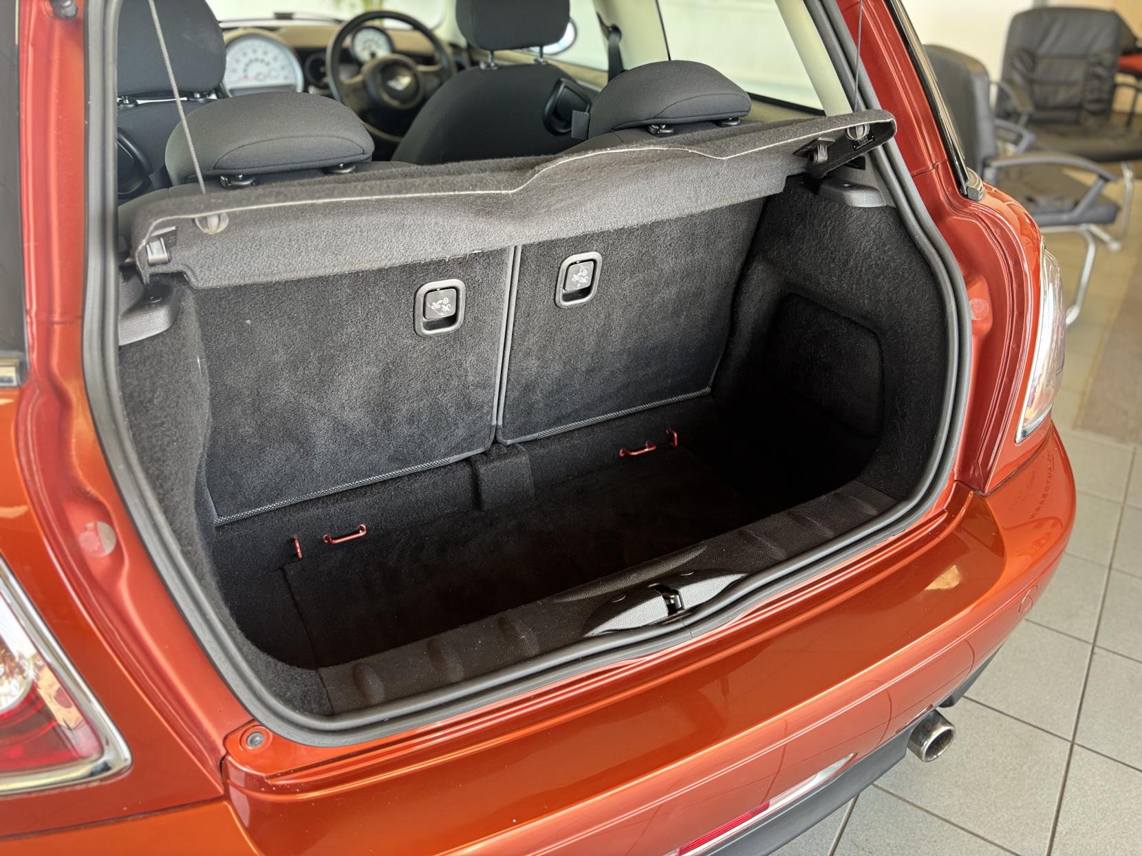 MINI Hatch 1.6 Cooper Hatchback 3dr Petrol Manual Euro 5 (s/s) (122 ps)