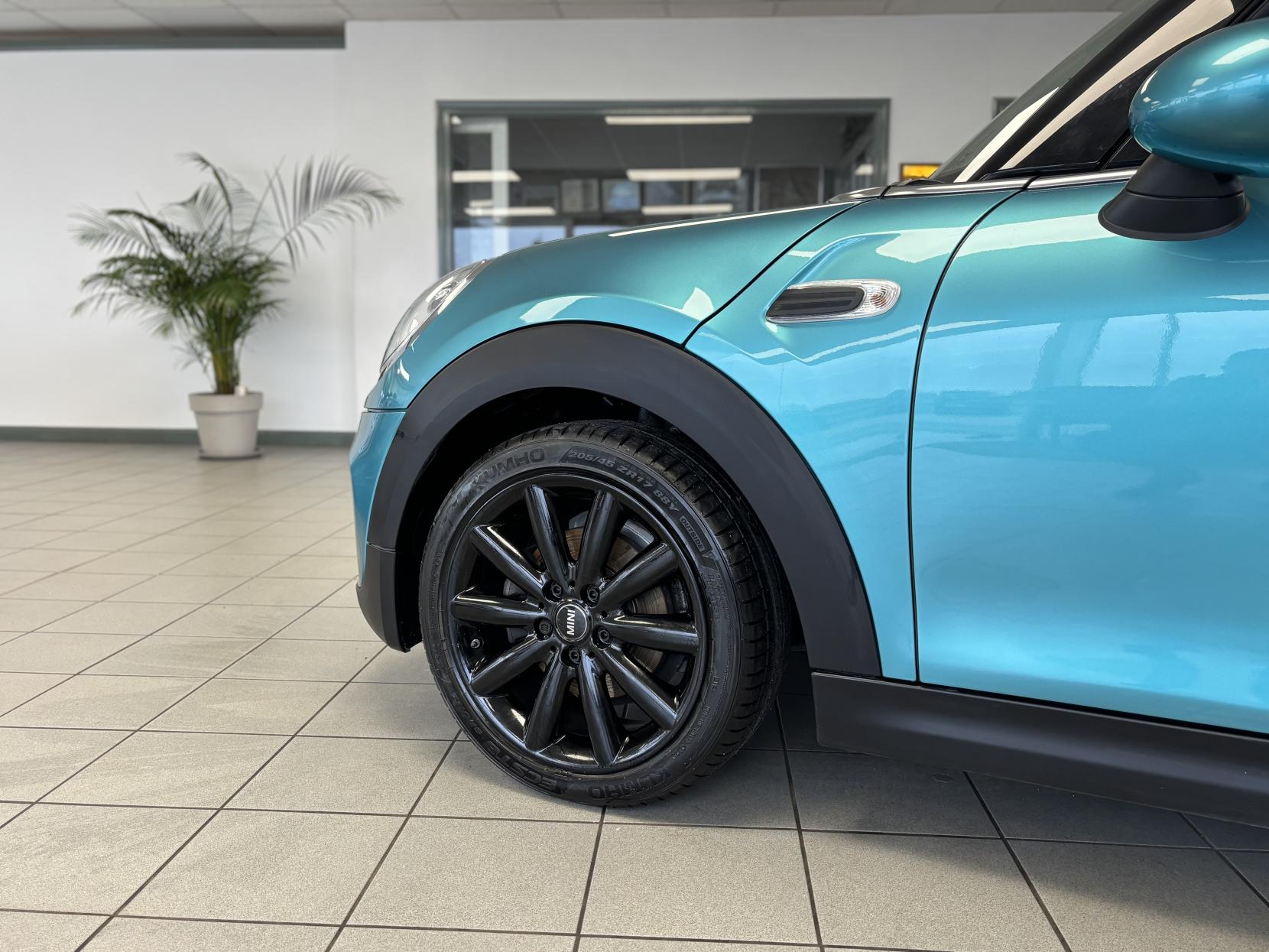 MINI Convertible 1.5 Cooper Convertible 2dr Petrol Manual Euro 6 (s/s) (136 ps)
