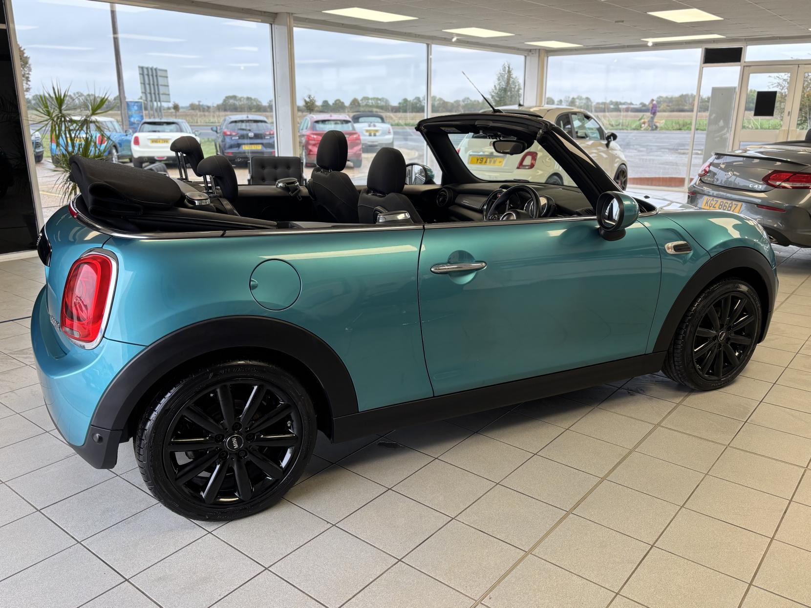 MINI Convertible 1.5 Cooper Convertible 2dr Petrol Manual Euro 6 (s/s) (136 ps)