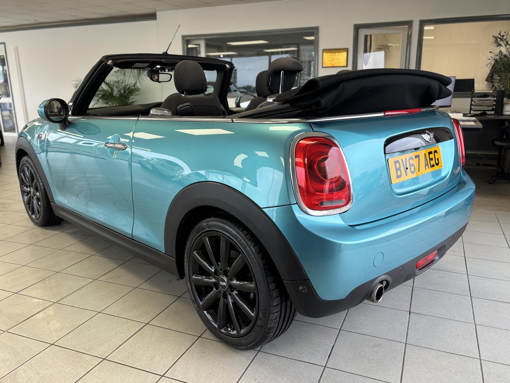 MINI Convertible 1.5 Cooper Convertible 2dr Petrol Manual Euro 6 (s/s) (136 ps)