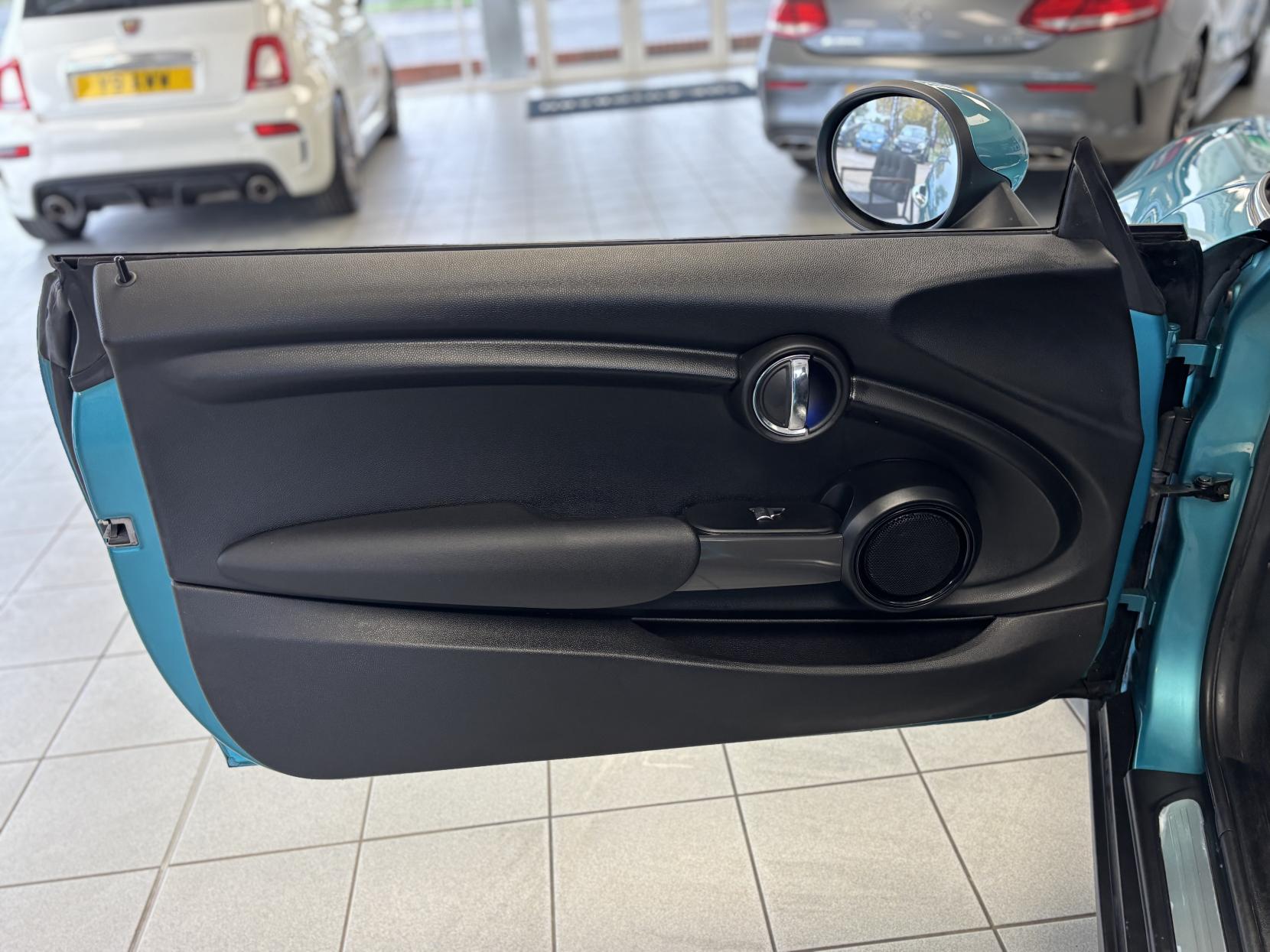 MINI Convertible 1.5 Cooper Convertible 2dr Petrol Manual Euro 6 (s/s) (136 ps)