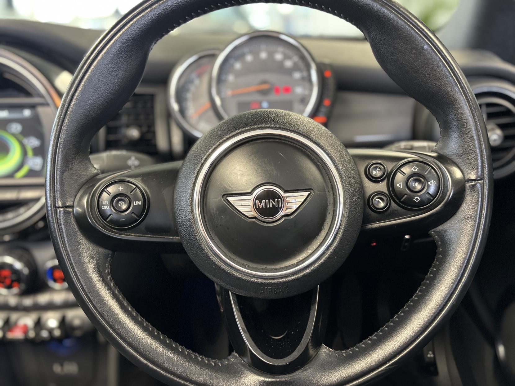MINI Convertible 1.5 Cooper Convertible 2dr Petrol Manual Euro 6 (s/s) (136 ps)