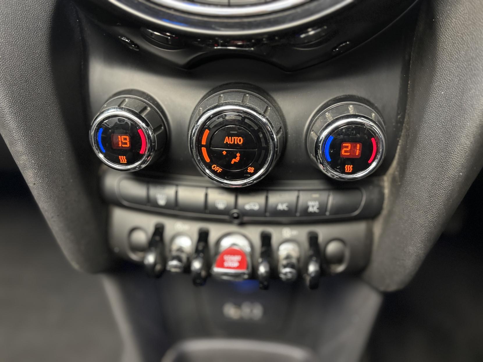 MINI Convertible 1.5 Cooper Convertible 2dr Petrol Manual Euro 6 (s/s) (136 ps)