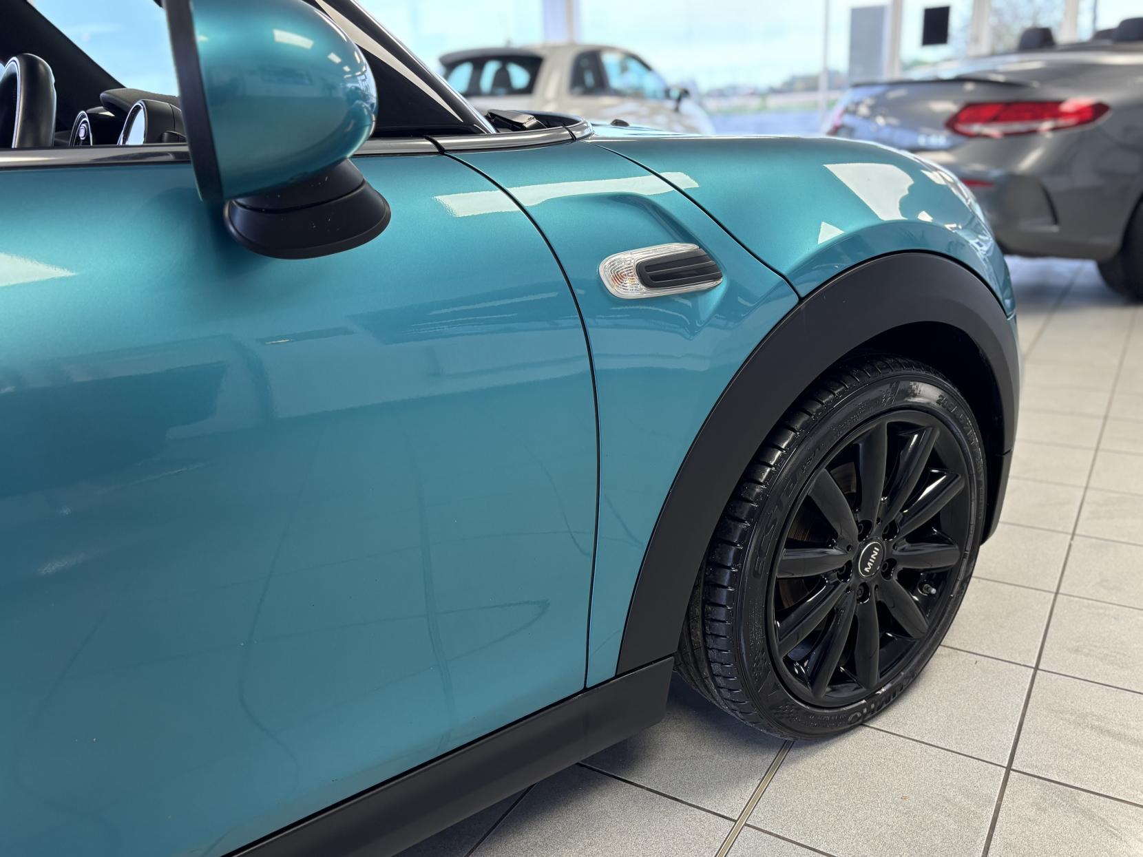 MINI Convertible 1.5 Cooper Convertible 2dr Petrol Manual Euro 6 (s/s) (136 ps)