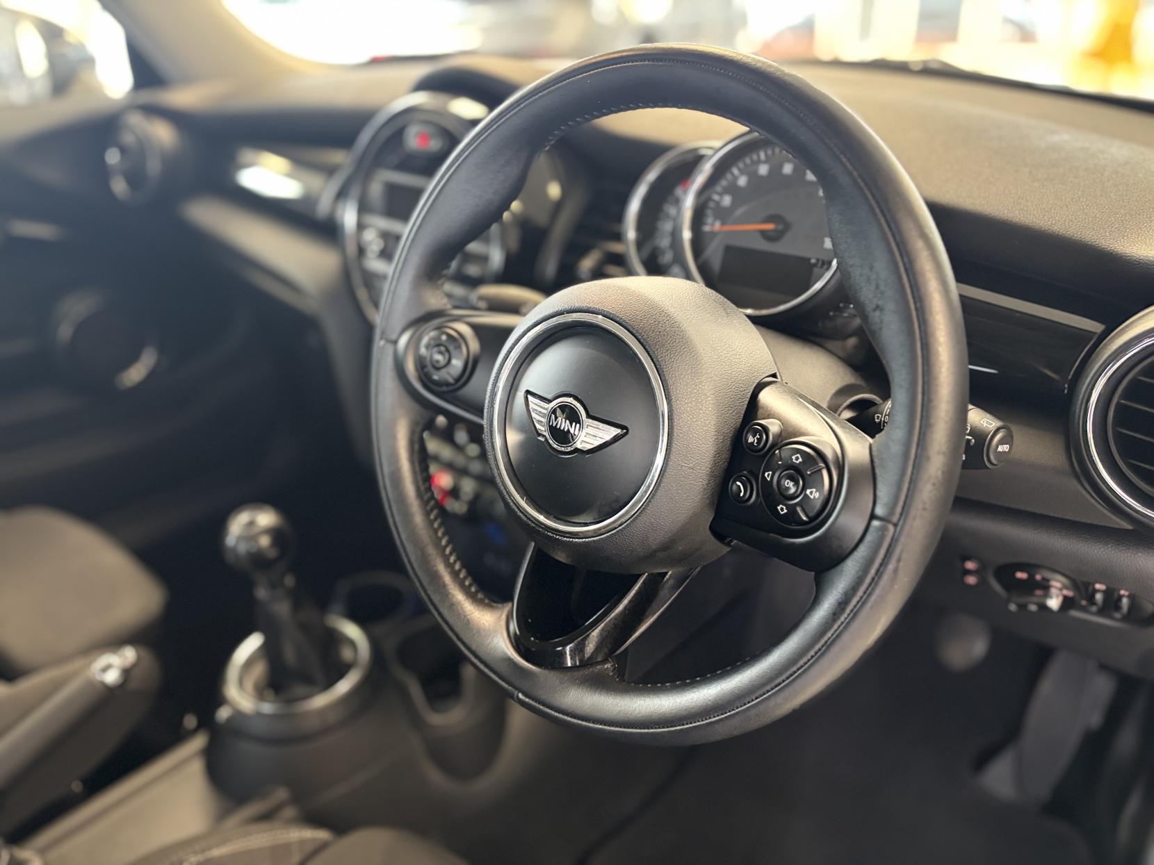 MINI Hatch 1.5 Cooper D Hatchback 3dr Diesel Manual Euro 6 (s/s) (116 ps)