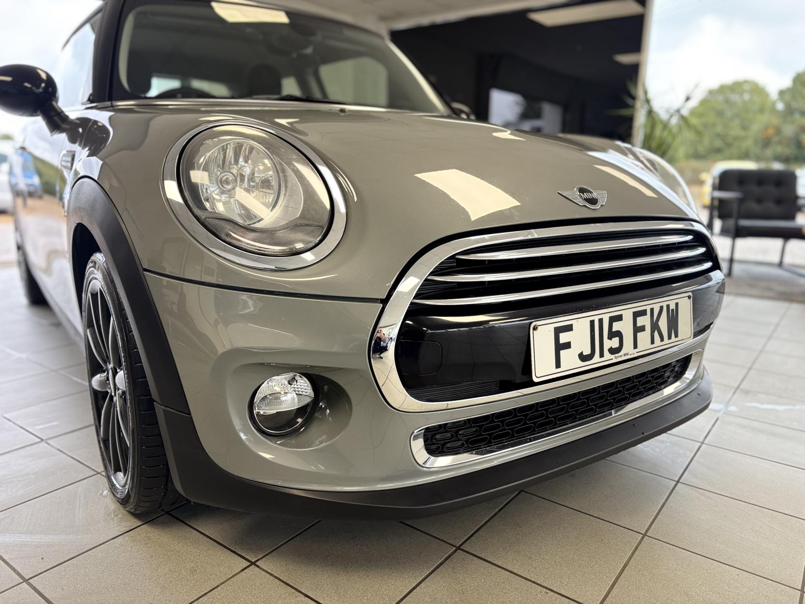 MINI Hatch 1.5 Cooper D Hatchback 3dr Diesel Manual Euro 6 (s/s) (116 ps)