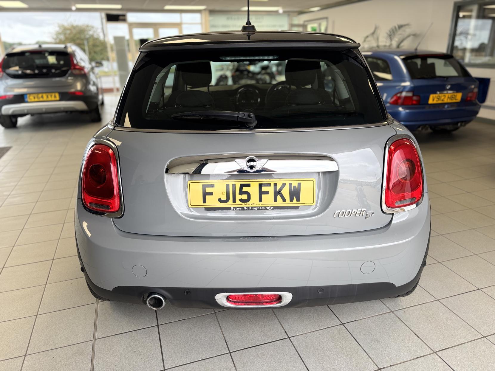 MINI Hatch 1.5 Cooper D Hatchback 3dr Diesel Manual Euro 6 (s/s) (116 ps)