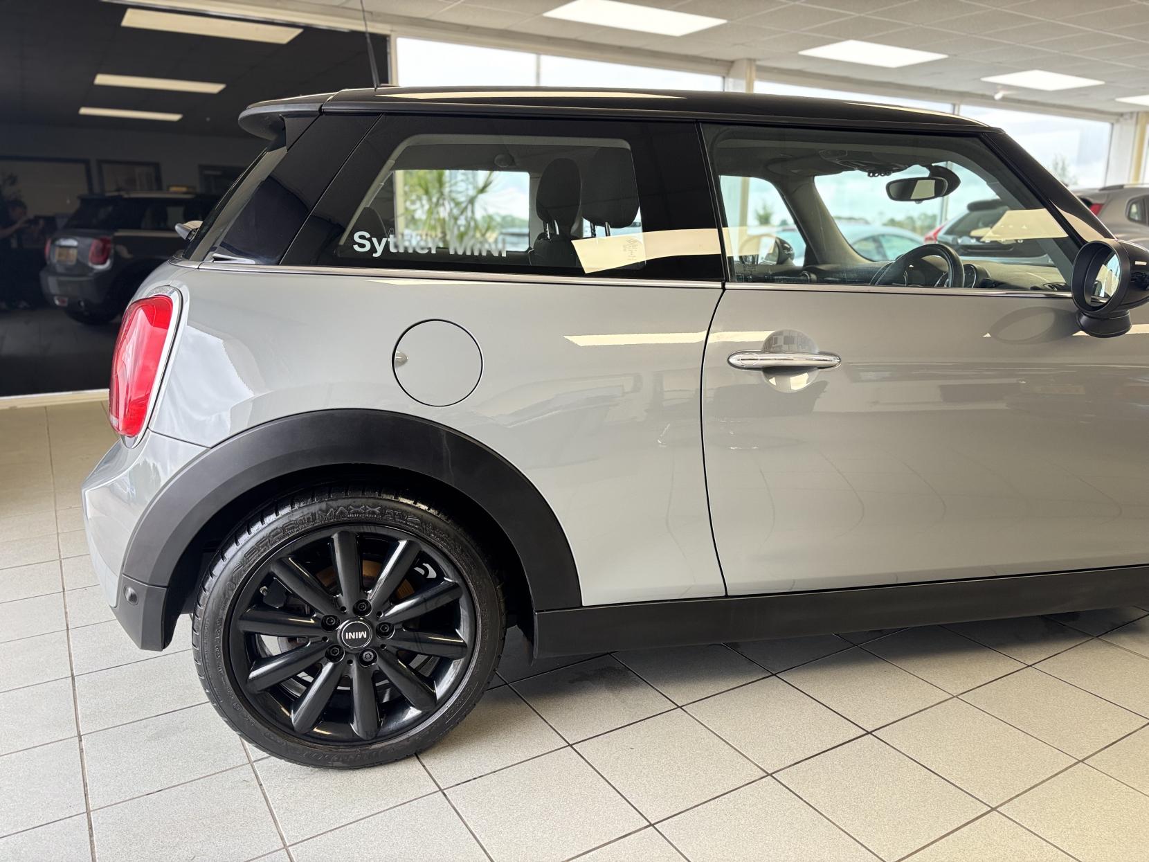 MINI Hatch 1.5 Cooper D Hatchback 3dr Diesel Manual Euro 6 (s/s) (116 ps)