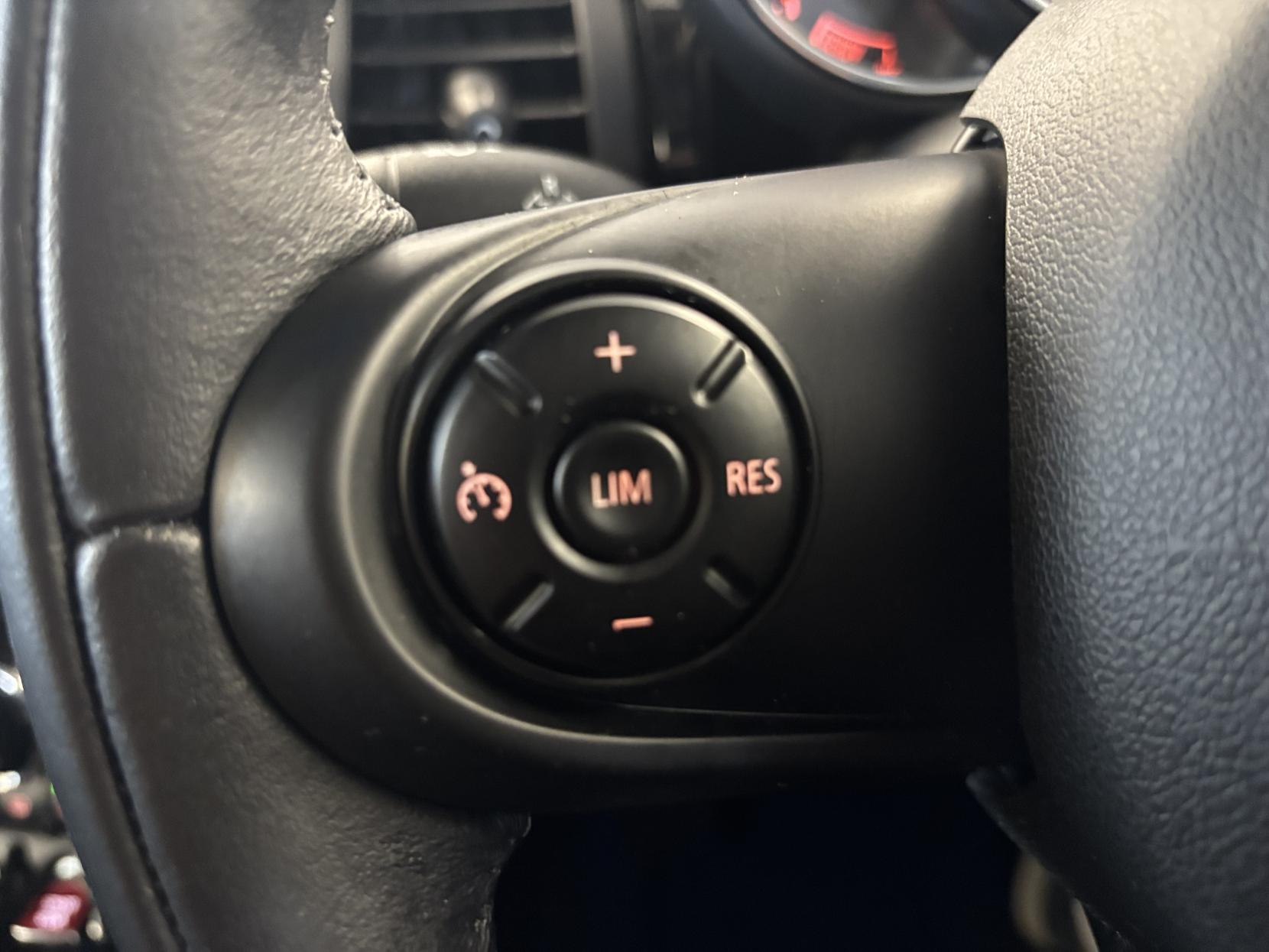 MINI Hatch 1.5 Cooper D Hatchback 3dr Diesel Manual Euro 6 (s/s) (116 ps)