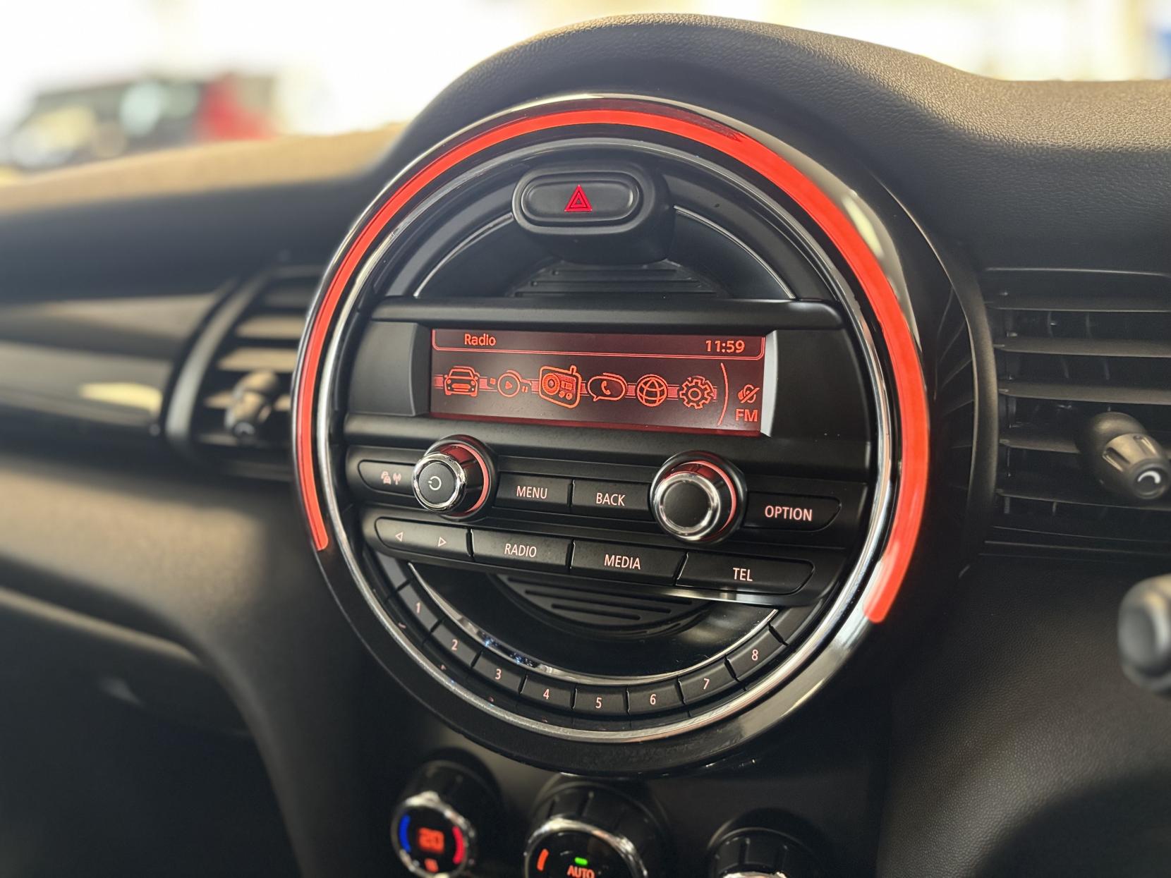 MINI Hatch 1.5 Cooper D Hatchback 3dr Diesel Manual Euro 6 (s/s) (116 ps)