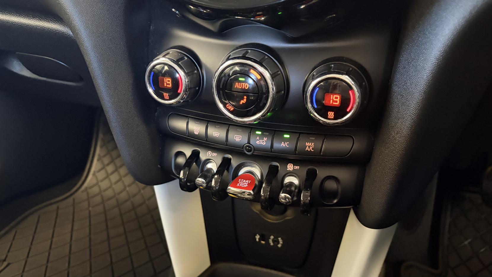 MINI Hatch 1.5 Cooper Hatchback 5dr Petrol Manual Euro 6 (s/s) (136 ps)