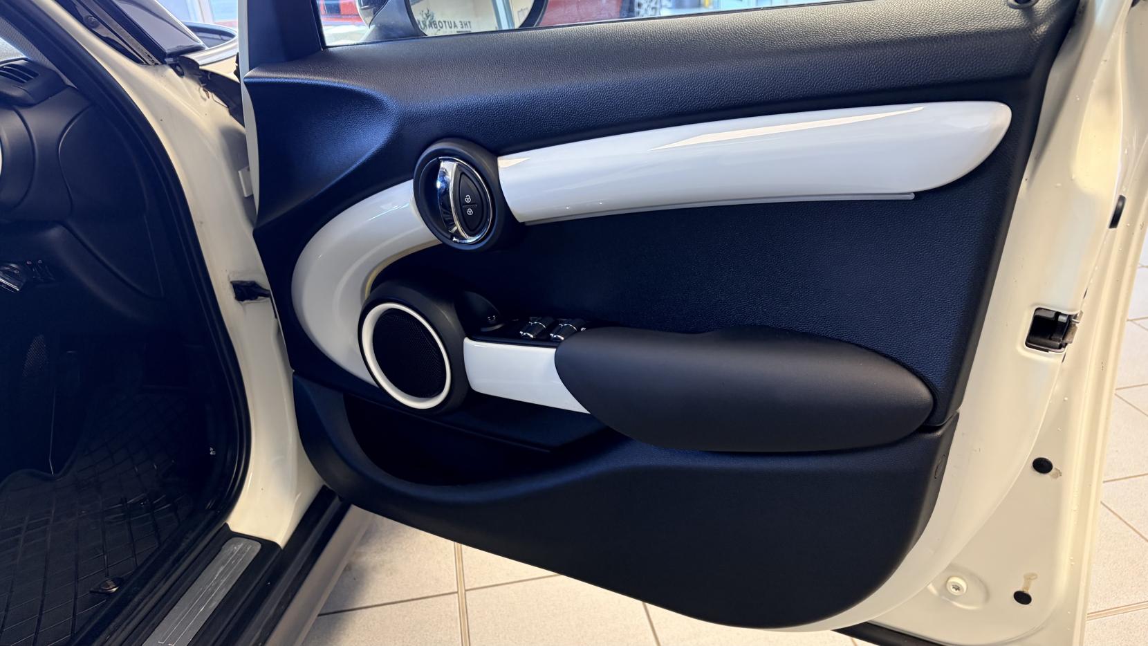 MINI Hatch 1.5 Cooper Hatchback 5dr Petrol Manual Euro 6 (s/s) (136 ps)