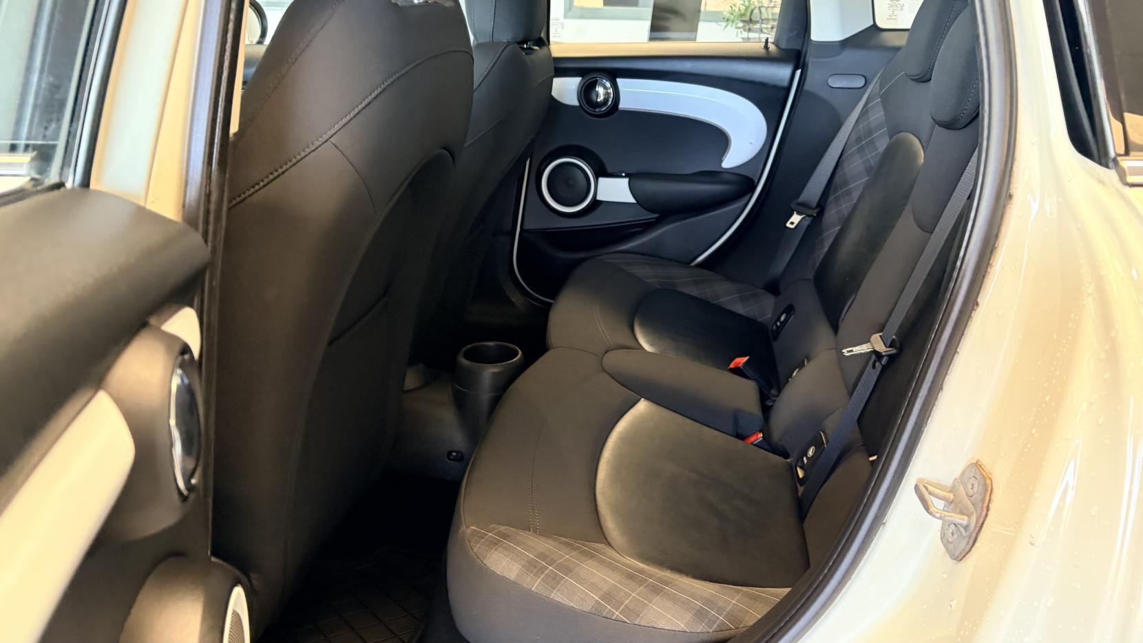 MINI Hatch 1.5 Cooper Hatchback 5dr Petrol Manual Euro 6 (s/s) (136 ps)