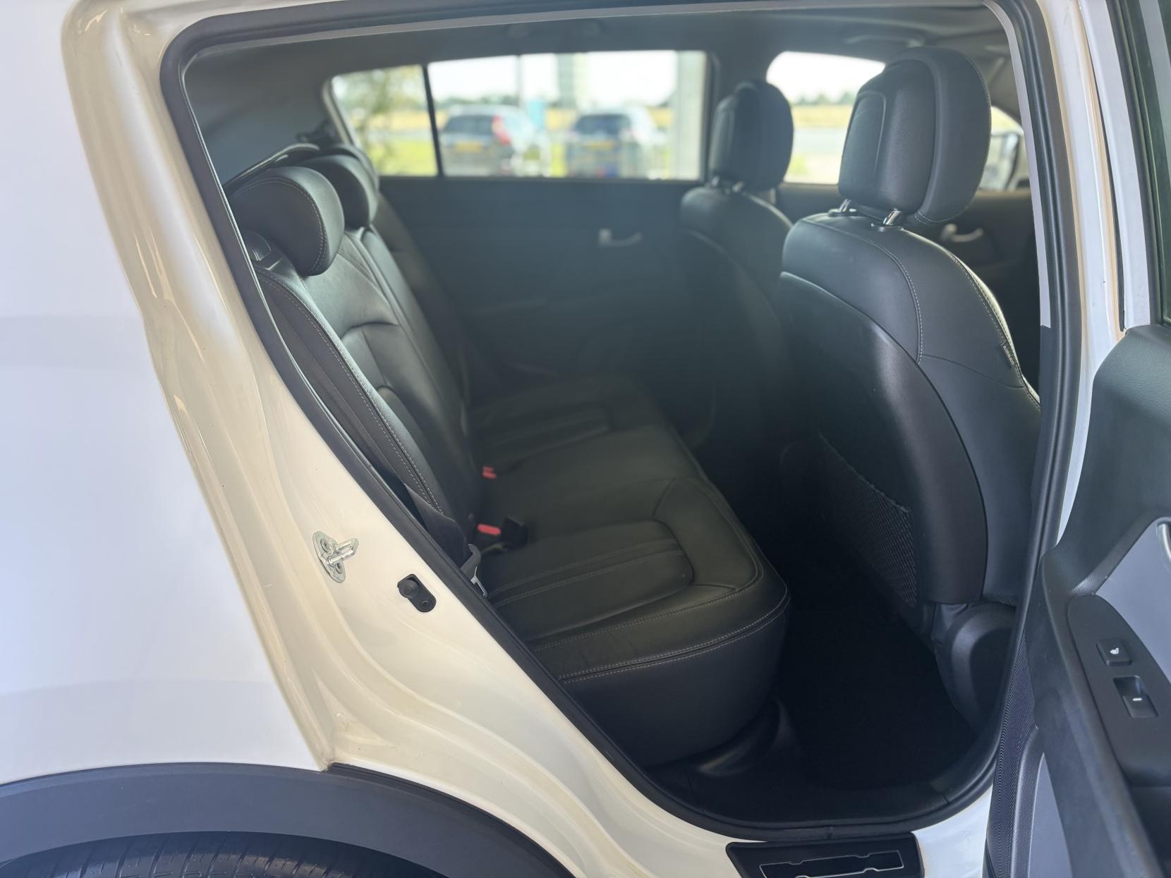 Kia Sportage 2.0 CRDi KX-4 SUV 5dr Diesel Manual AWD Euro 5 (181 bhp)