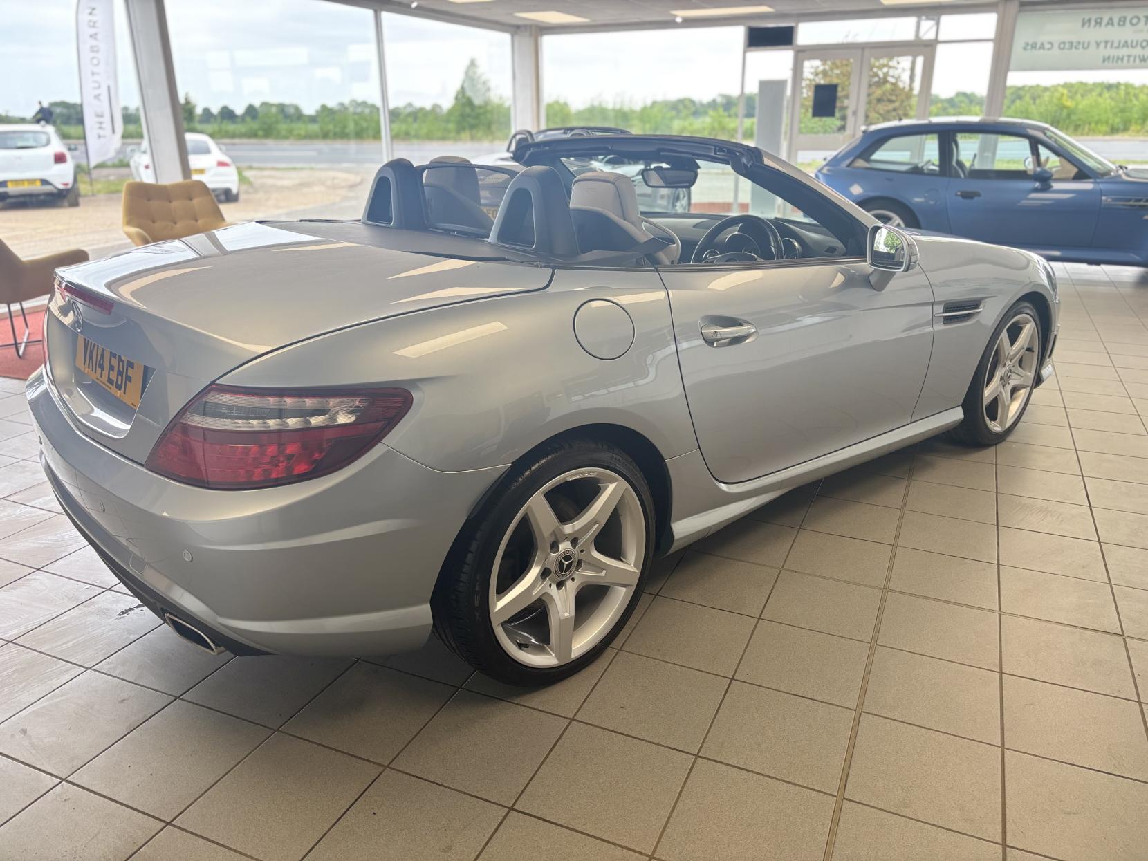 Mercedes-Benz SLK 2.1 SLK250 CDI AMG Sport Convertible 2dr Diesel G-Tronic+ Euro 5 (s/s) (204 ps)