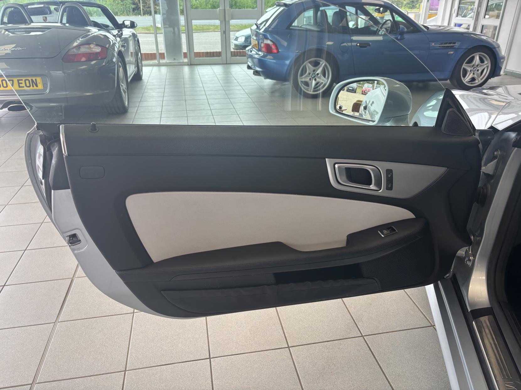 Mercedes-Benz SLK 2.1 SLK250 CDI AMG Sport Convertible 2dr Diesel G-Tronic+ Euro 5 (s/s) (204 ps)