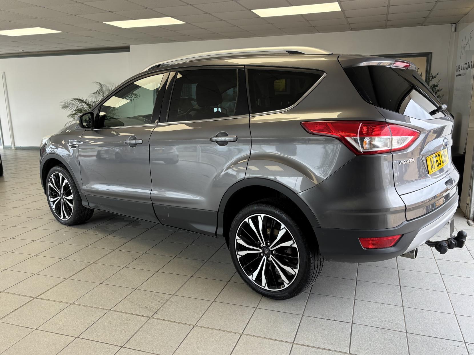 Ford Kuga 2.0 TDCi Titanium SUV 5dr Diesel Manual 2WD Euro 5 (140 ps)