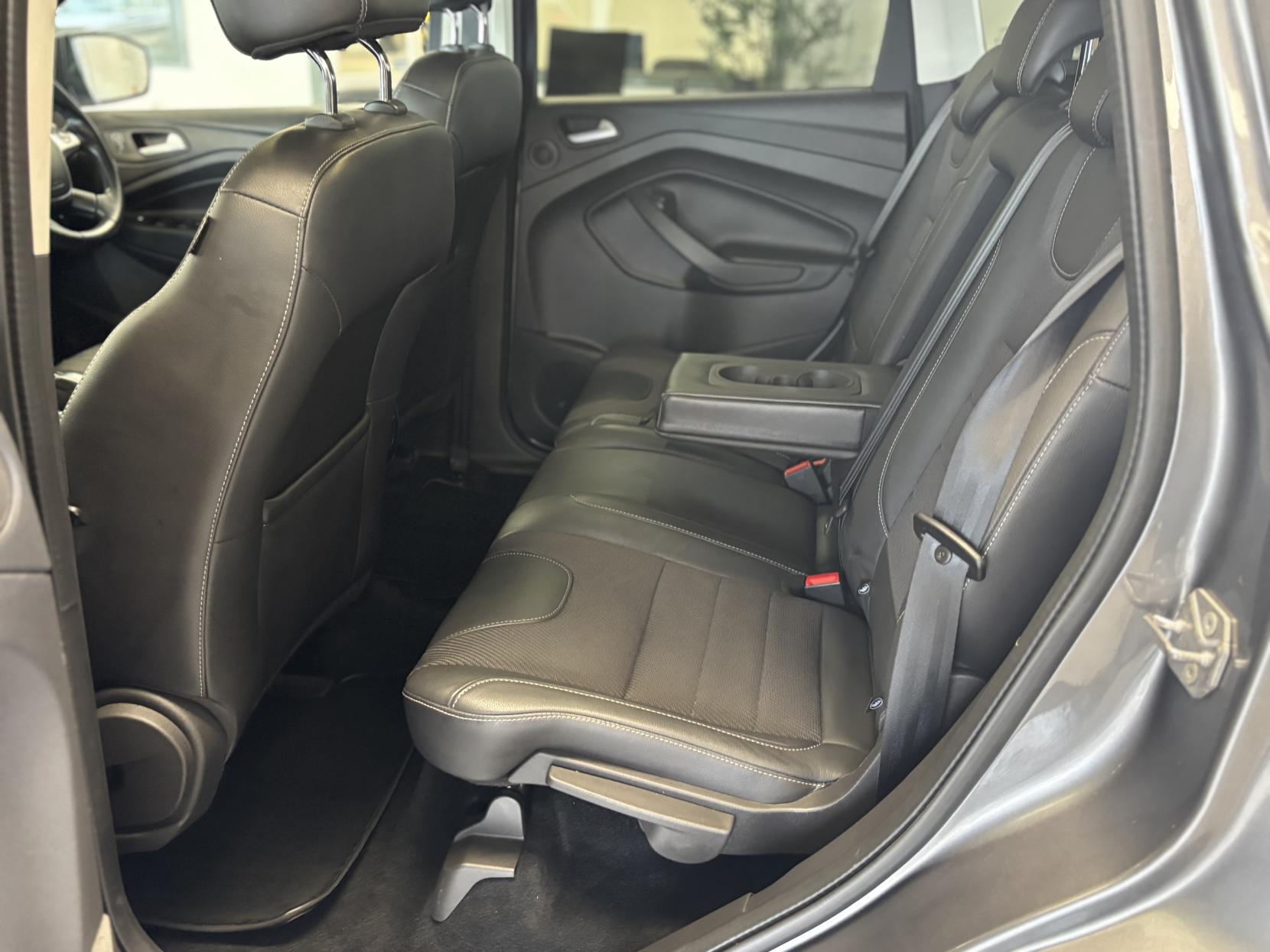 Ford Kuga 2.0 TDCi Titanium SUV 5dr Diesel Manual 2WD Euro 5 (140 ps)