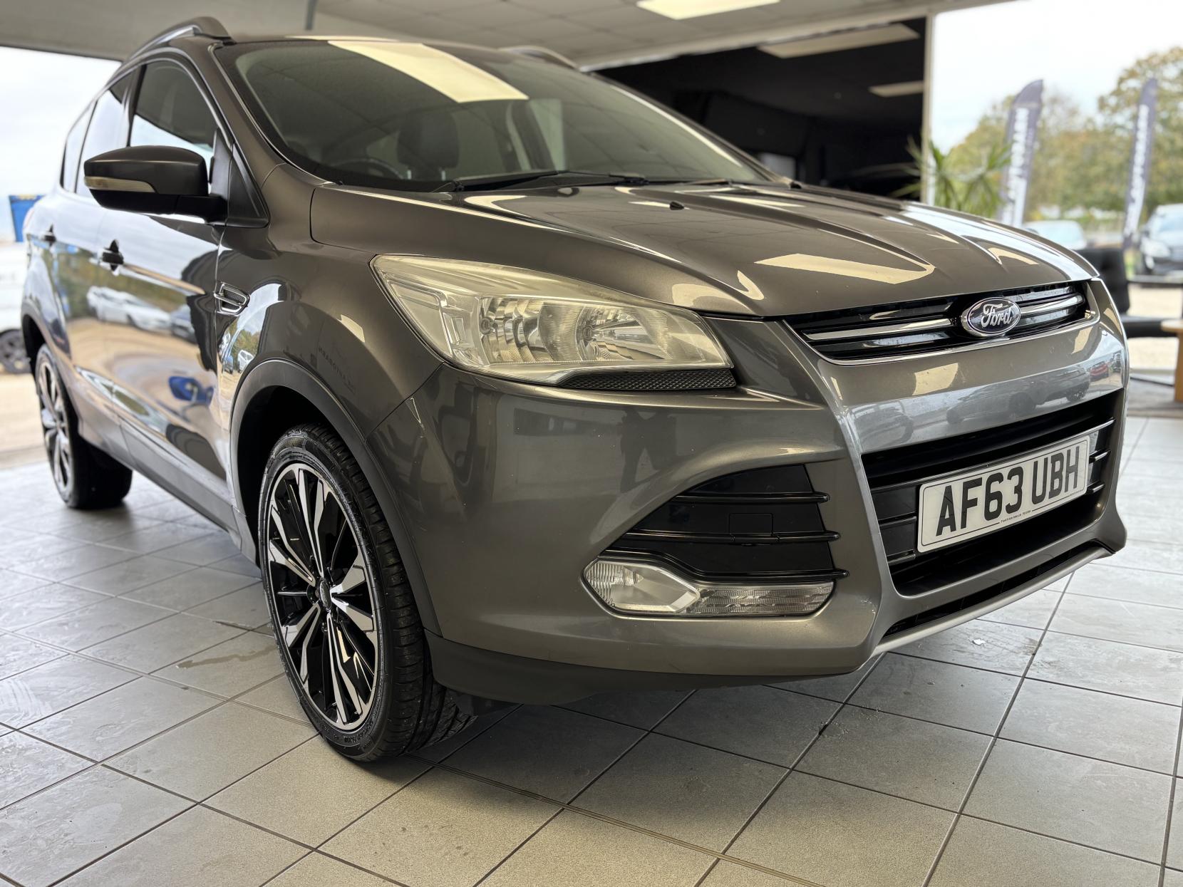 Ford Kuga 2.0 TDCi Titanium SUV 5dr Diesel Manual 2WD Euro 5 (140 ps)
