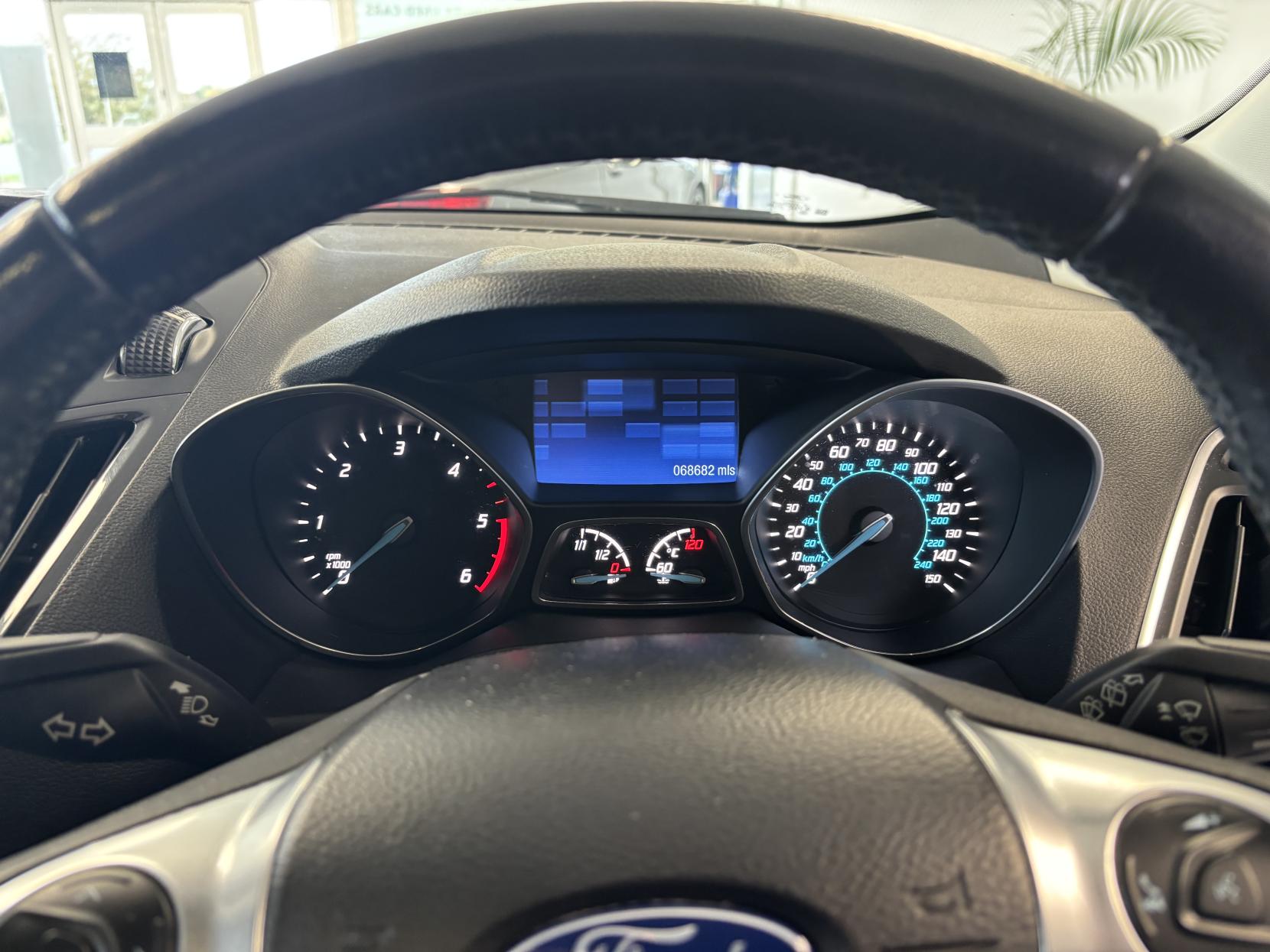 Ford Kuga 2.0 TDCi Titanium SUV 5dr Diesel Manual 2WD Euro 5 (140 ps)