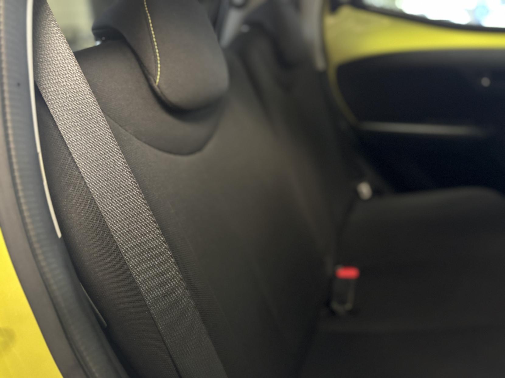 Toyota AYGO 1.0 VVT-i x-cite 3 Yellow Bi-Tone Hatchback 5dr Petrol Manual Euro 6 (68 ps)