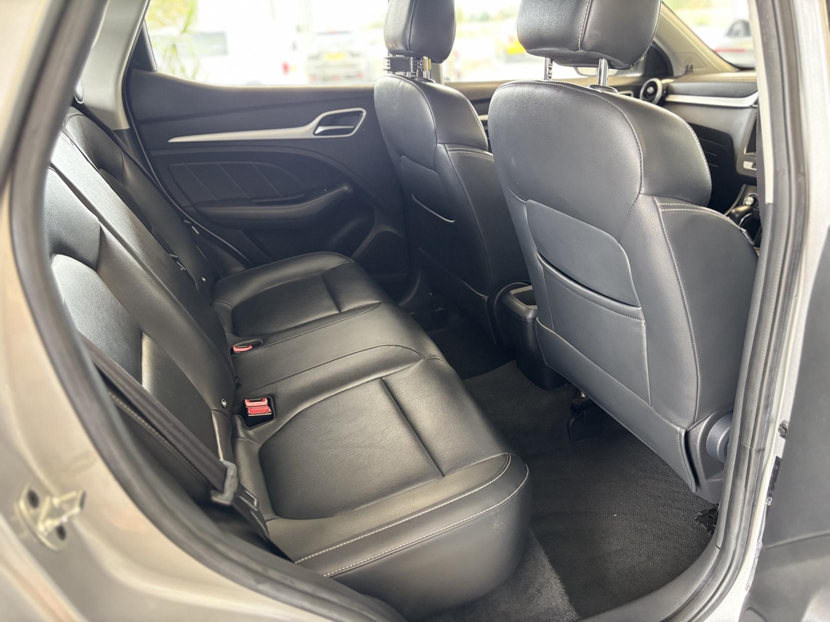 MG MG ZS 1.0 T-GDI Exclusive SUV 5dr Petrol Auto Euro 6 (111 ps)