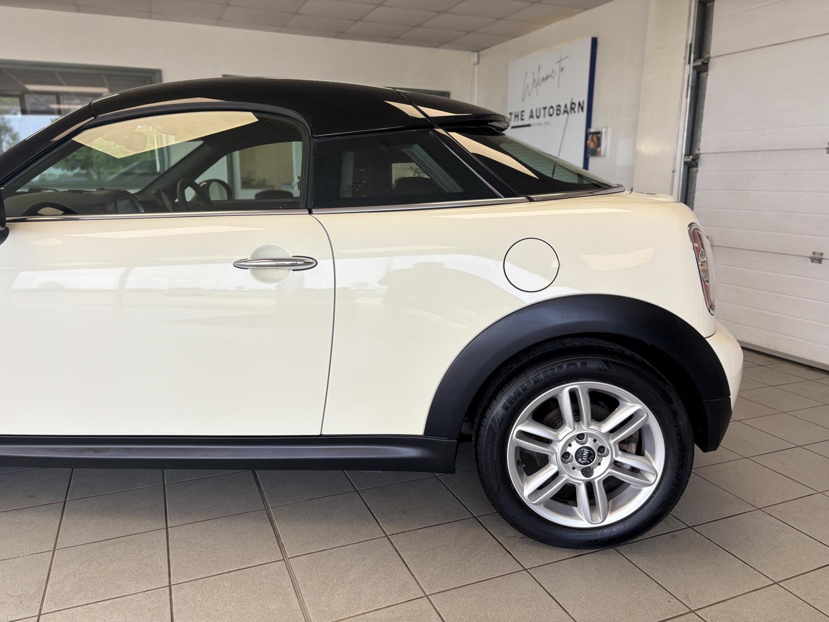 MINI Coupe 1.6 Cooper Coupe 2dr Petrol Manual Euro 5 (s/s) (122 ps)