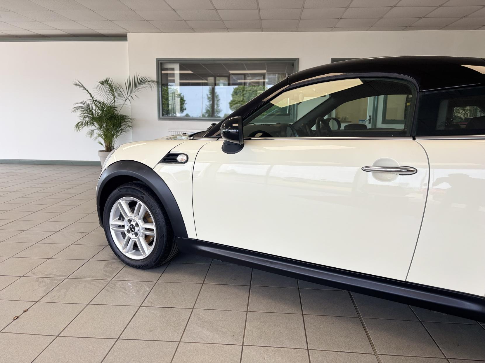 MINI Coupe 1.6 Cooper Coupe 2dr Petrol Manual Euro 5 (s/s) (122 ps)