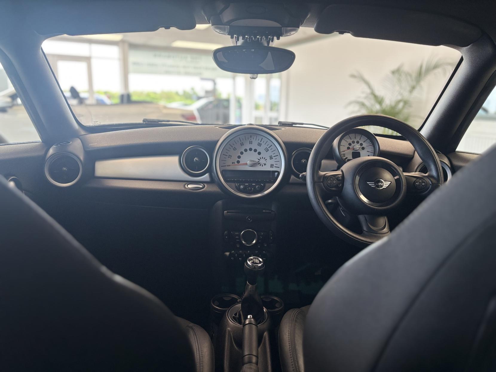 MINI Coupe 1.6 Cooper Coupe 2dr Petrol Manual Euro 5 (s/s) (122 ps)
