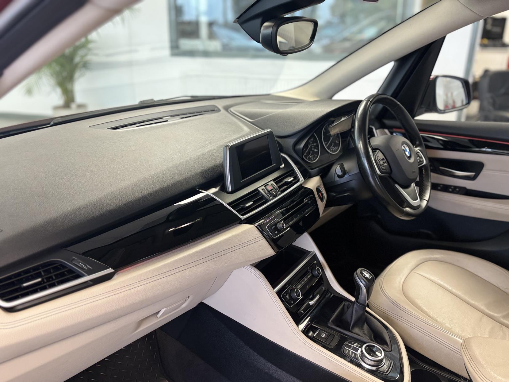 BMW 2 Series Active Tourer 1.5 216d Luxury MPV 5dr Diesel Manual Euro 6 (s/s) (116 ps)