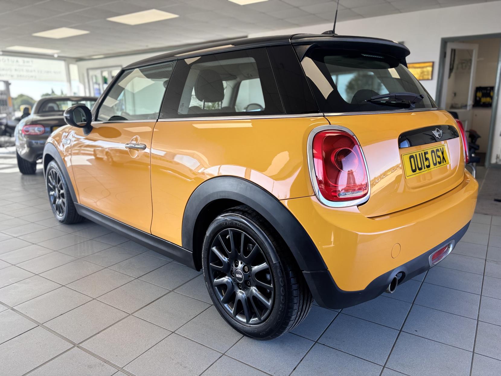 MINI Hatch 1.5 Cooper D Hatchback 3dr Diesel Manual Euro 6 (s/s) (116 ps)