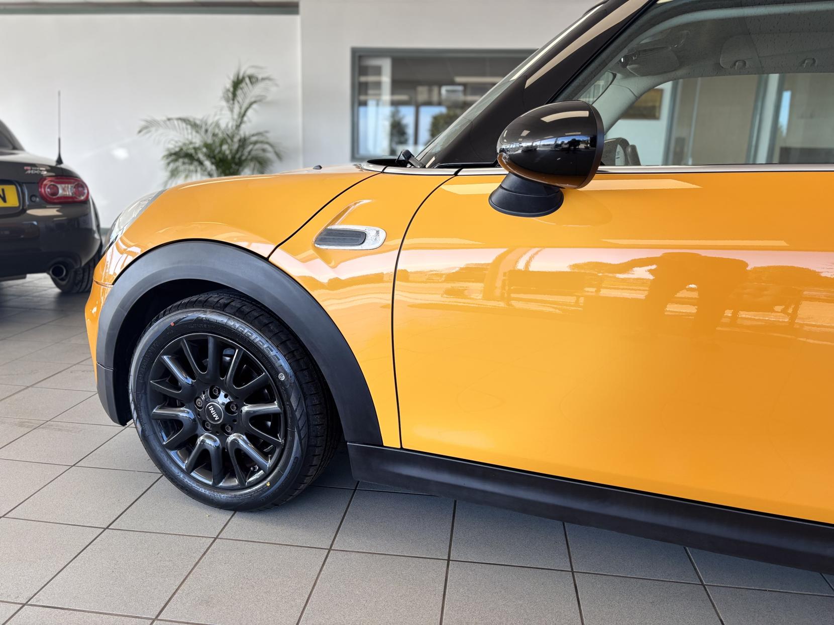 MINI Hatch 1.5 Cooper D Hatchback 3dr Diesel Manual Euro 6 (s/s) (116 ps)
