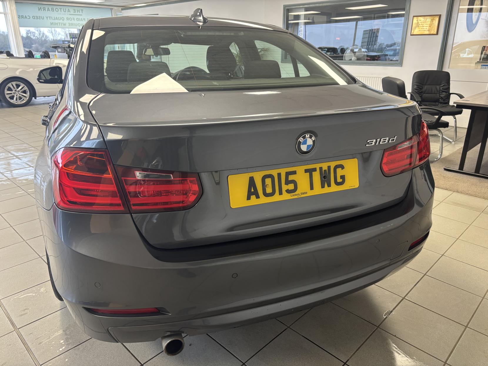 BMW 3 Series 2.0 318d SE Saloon 4dr Diesel Manual Euro 5 (s/s) (143 ps)