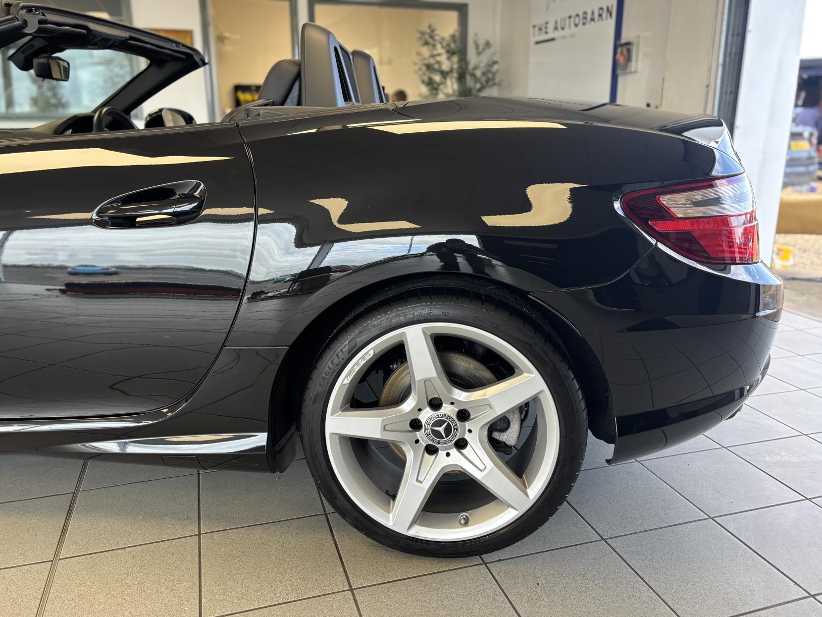 Mercedes-Benz SLK 2.1 SLK250d AMG Sport Convertible 2dr Diesel G-Tronic Euro 6 (s/s) (204 ps)