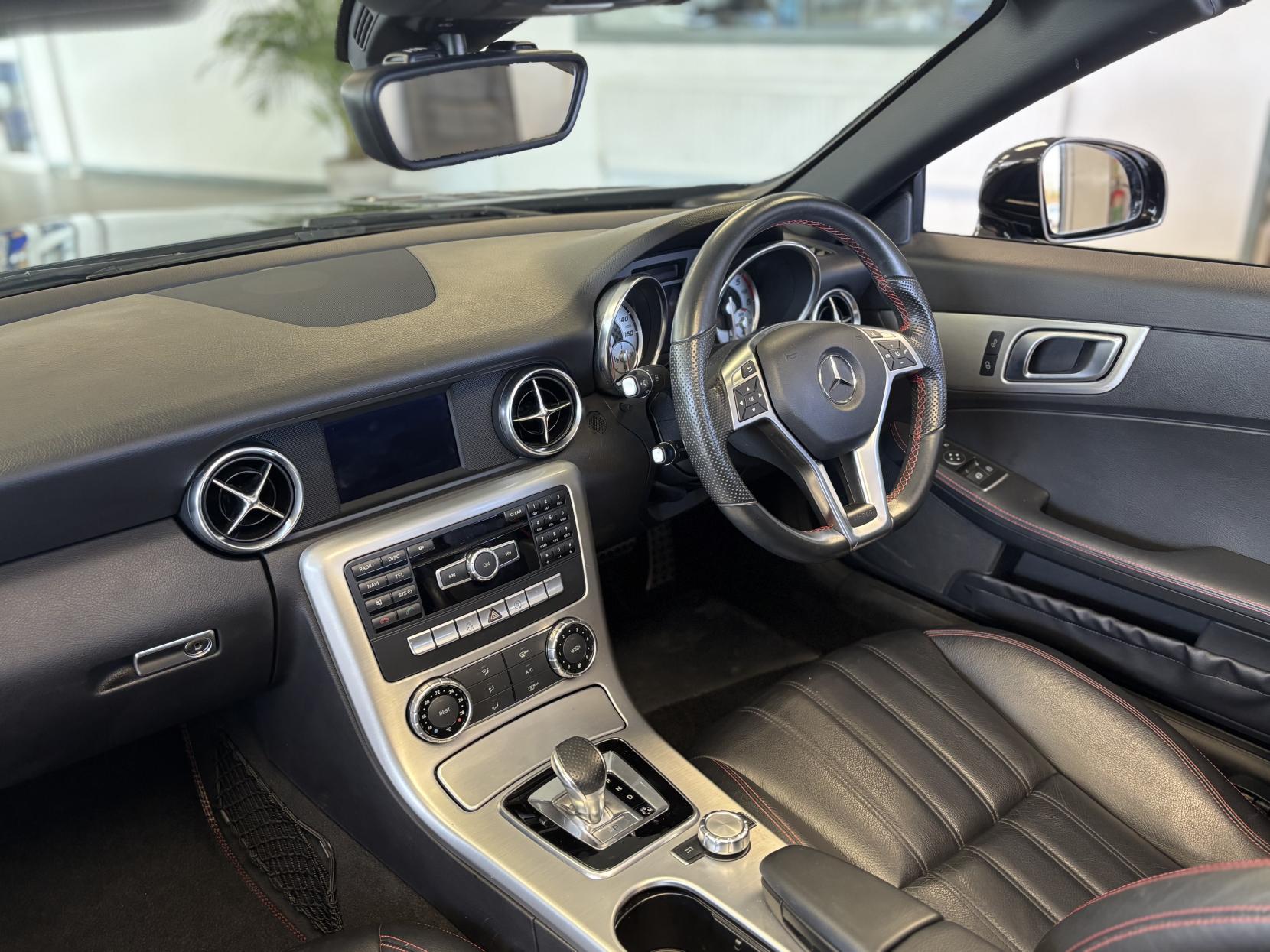 Mercedes-Benz SLK 2.1 SLK250d AMG Sport Convertible 2dr Diesel G-Tronic Euro 6 (s/s) (204 ps)