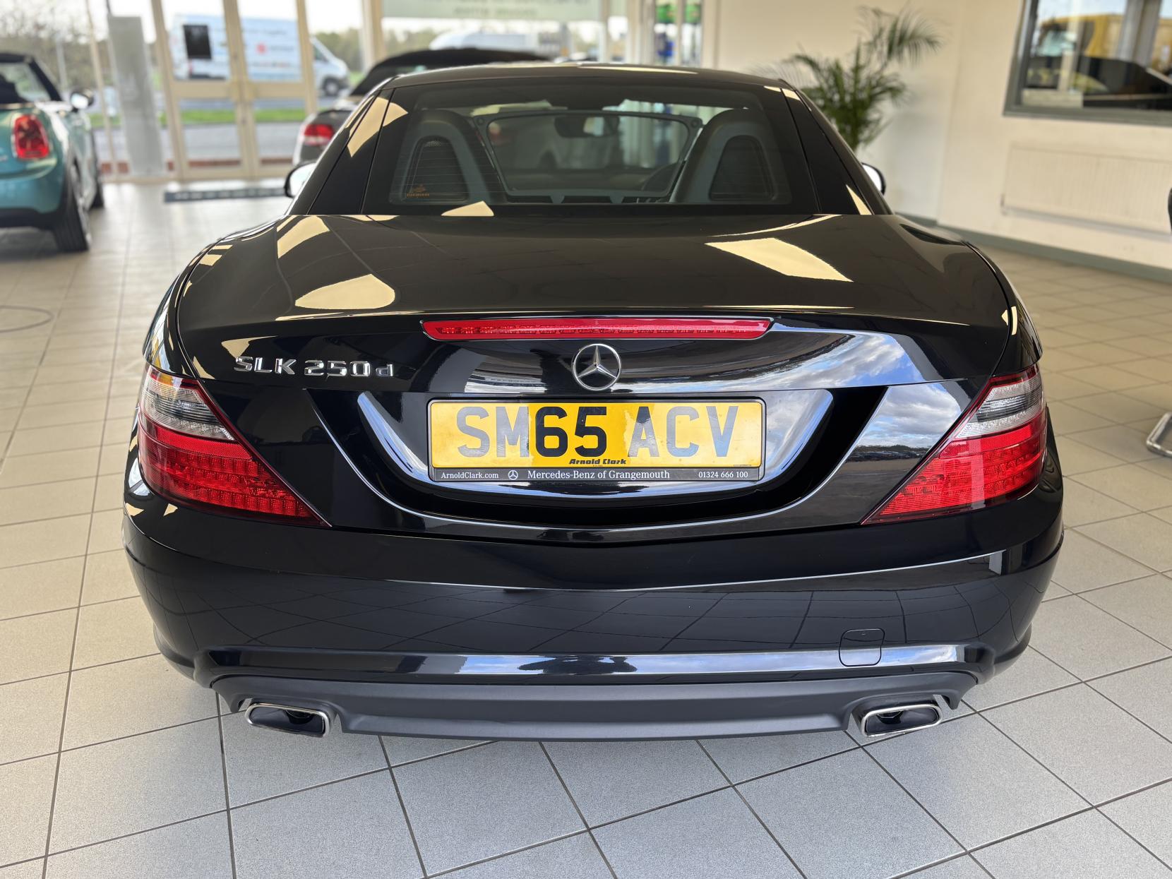 Mercedes-Benz SLK 2.1 SLK250d AMG Sport Convertible 2dr Diesel G-Tronic Euro 6 (s/s) (204 ps)