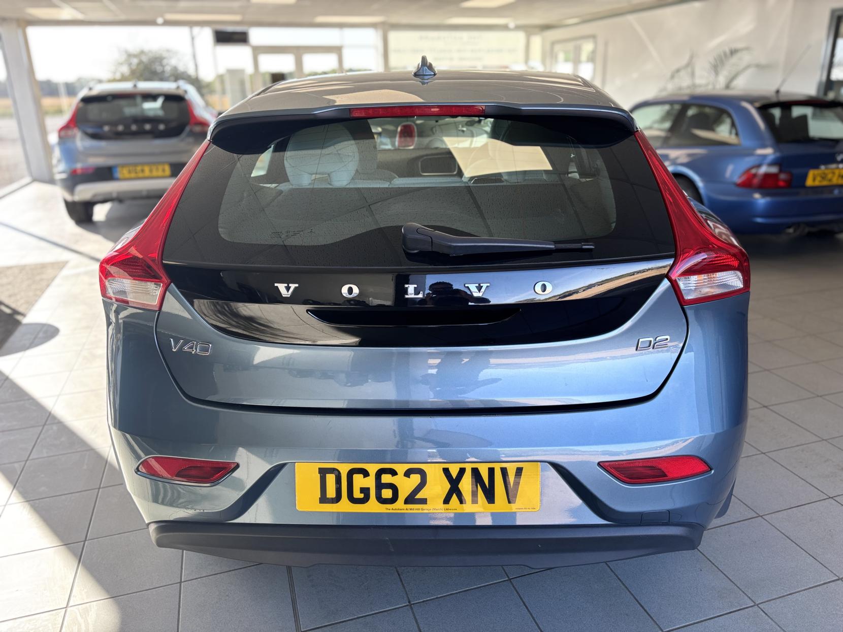 Volvo V40 1.6 D2 SE Nav Hatchback 5dr Diesel Manual Euro 5 (s/s) (115 ps)