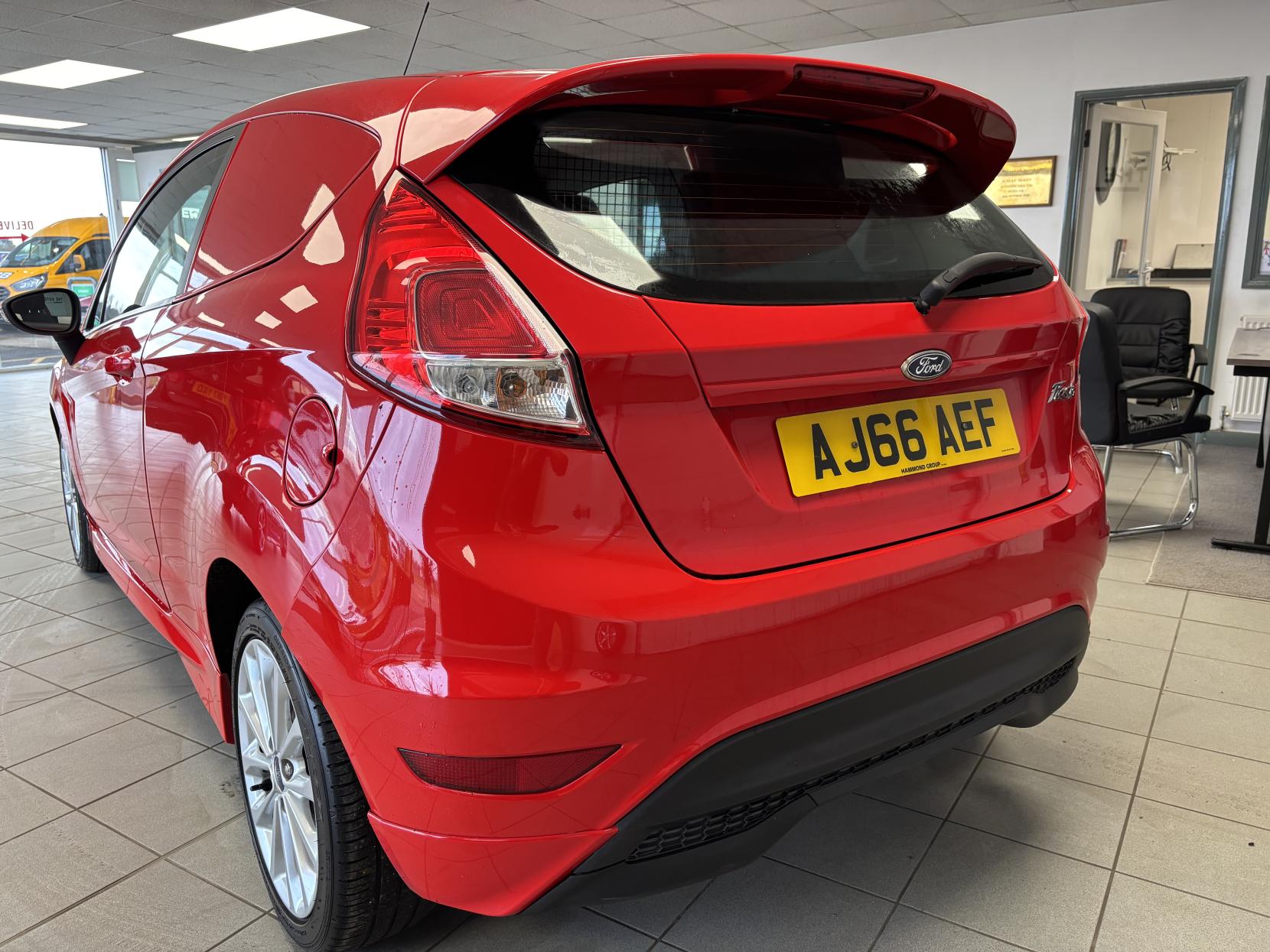 Ford Fiesta Van 1.5 TDCi Sport Panel Van 3dr Diesel Manual (94 g/km, 93.7 bhp)