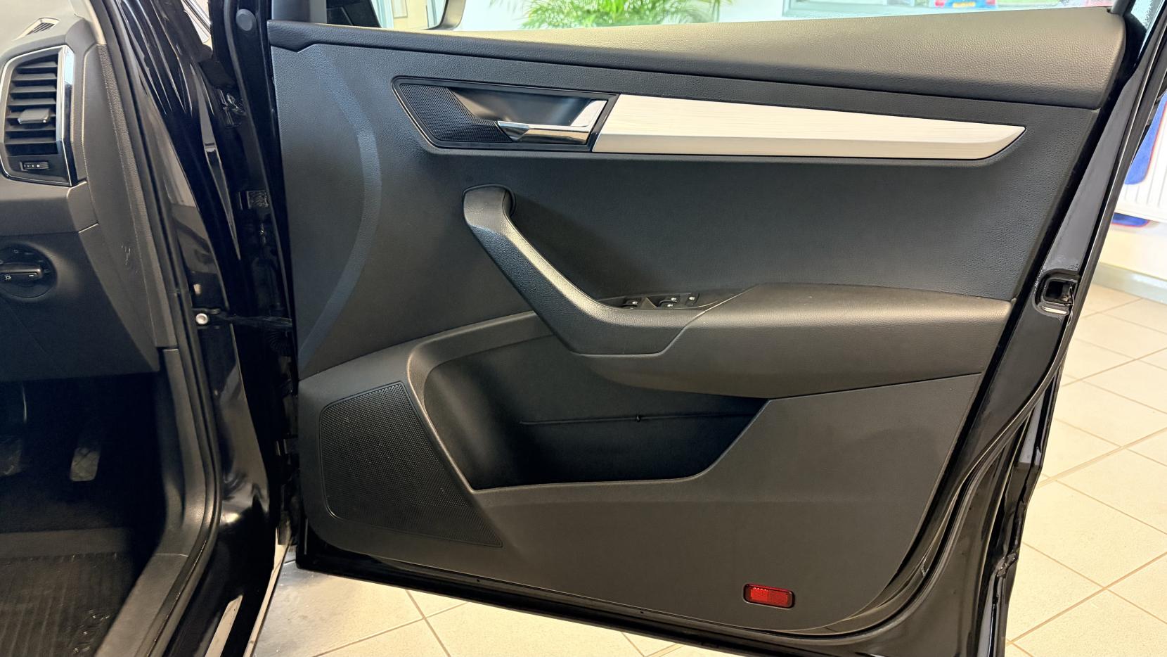 Skoda Karoq 2.0 TDI SE Technology SUV 5dr Diesel Manual Euro 6 (s/s) (150 ps)