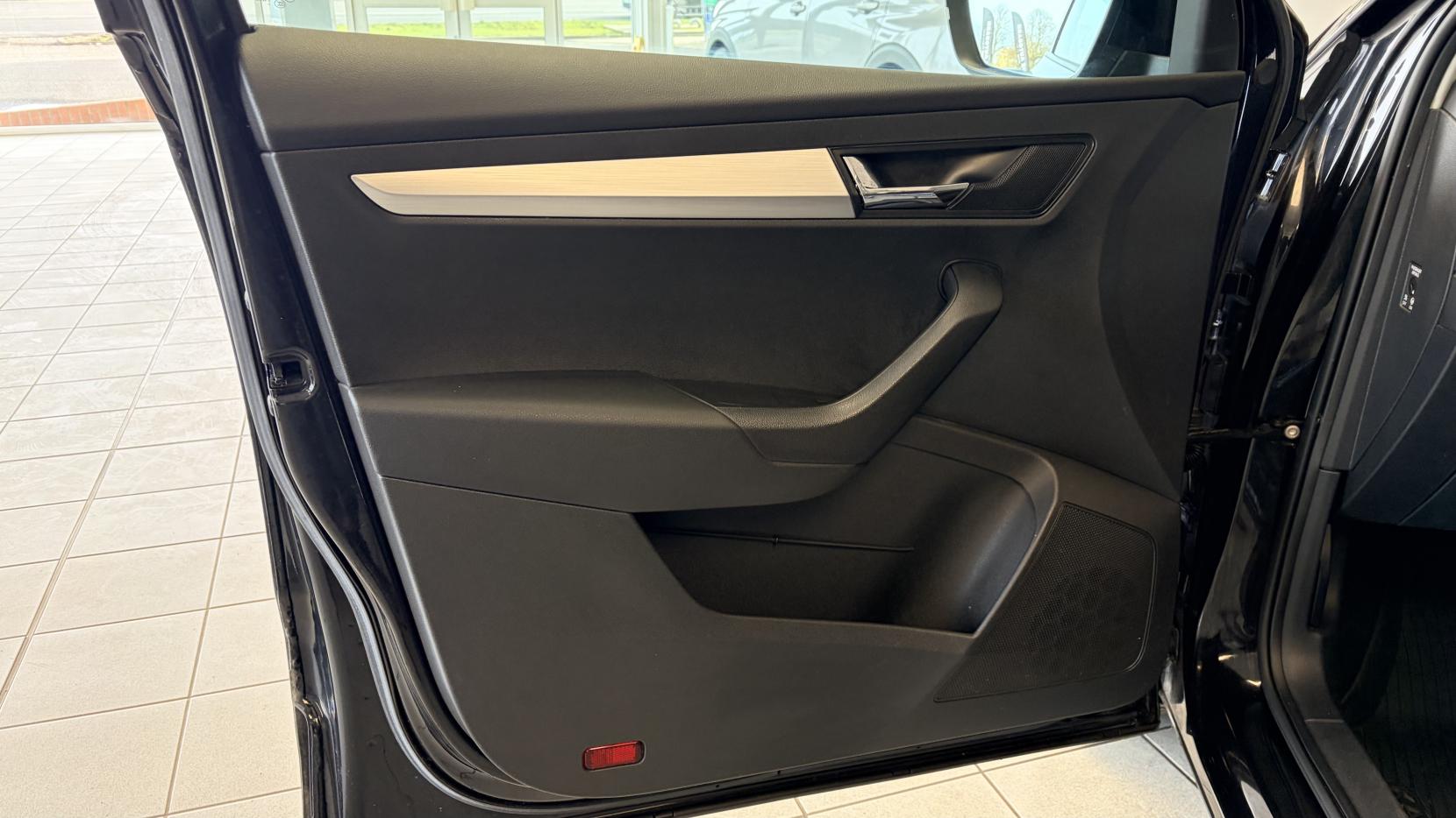 Skoda Karoq 2.0 TDI SE Technology SUV 5dr Diesel Manual Euro 6 (s/s) (150 ps)