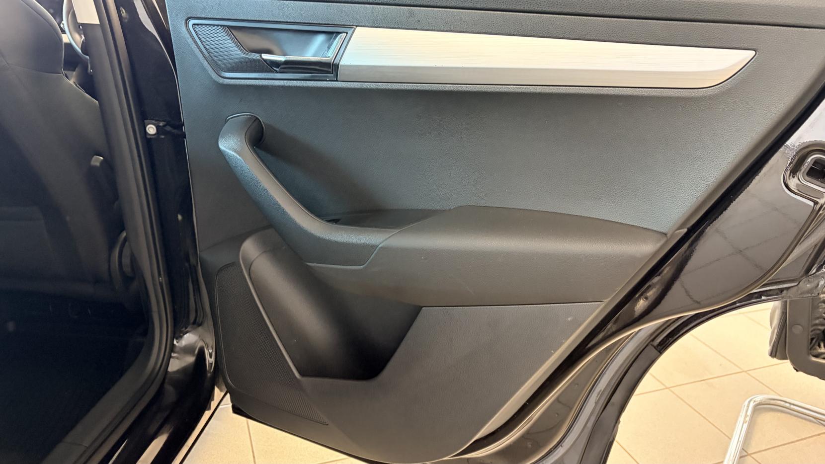 Skoda Karoq 2.0 TDI SE Technology SUV 5dr Diesel Manual Euro 6 (s/s) (150 ps)