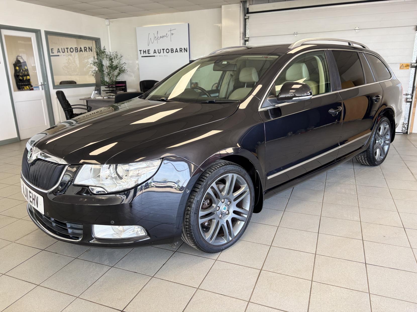 Skoda Superb 2.0 TDI Elegance Estate 5dr Diesel Manual Euro 5 (170 ps)