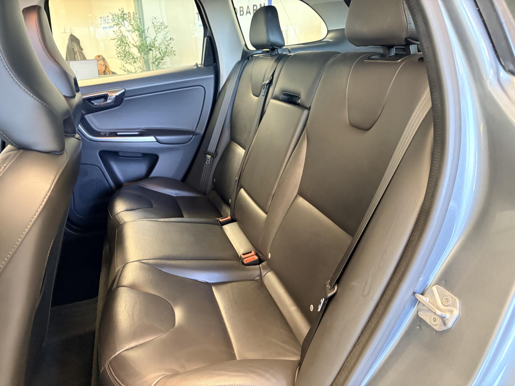 Volvo XC60 2.0 D4 SE Lux Nav SUV 5dr Diesel Manual Euro 6 (s/s) (190 ps)