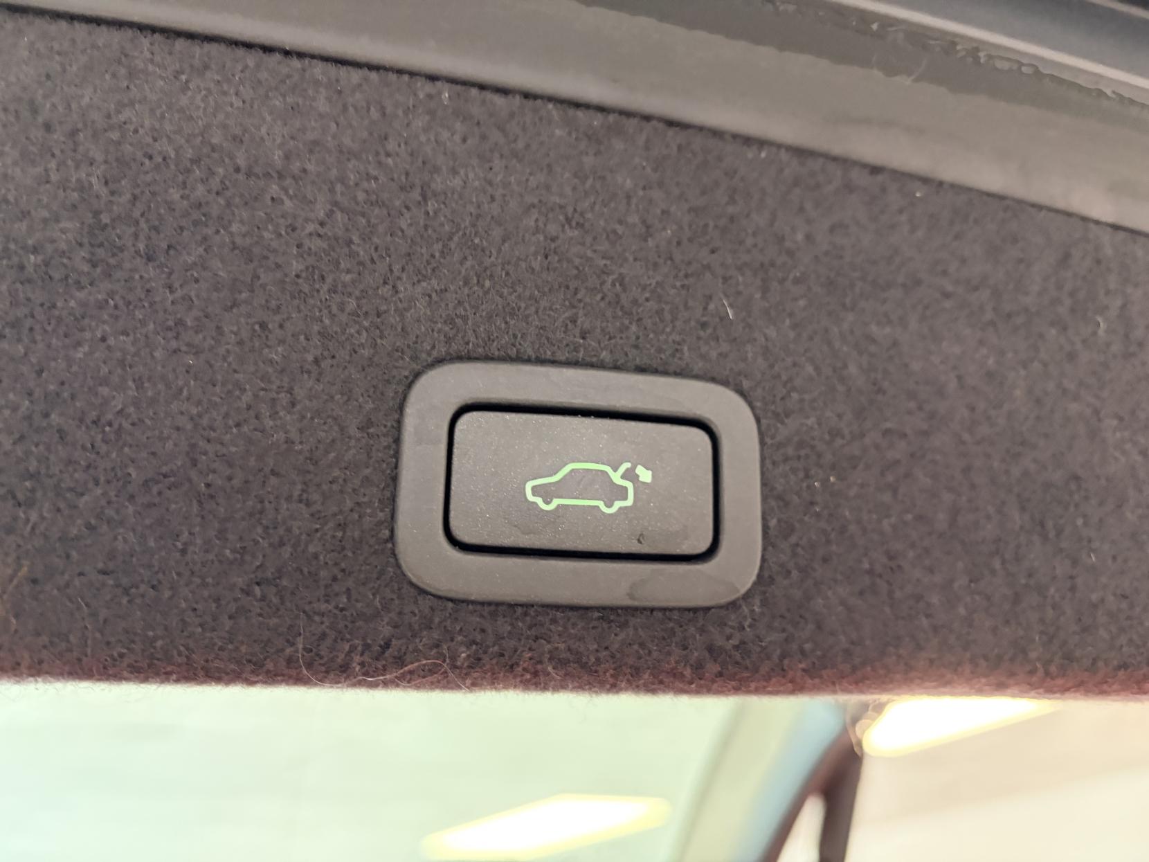 Volvo XC60 2.0 D4 SE Lux Nav SUV 5dr Diesel Manual Euro 6 (s/s) (190 ps)