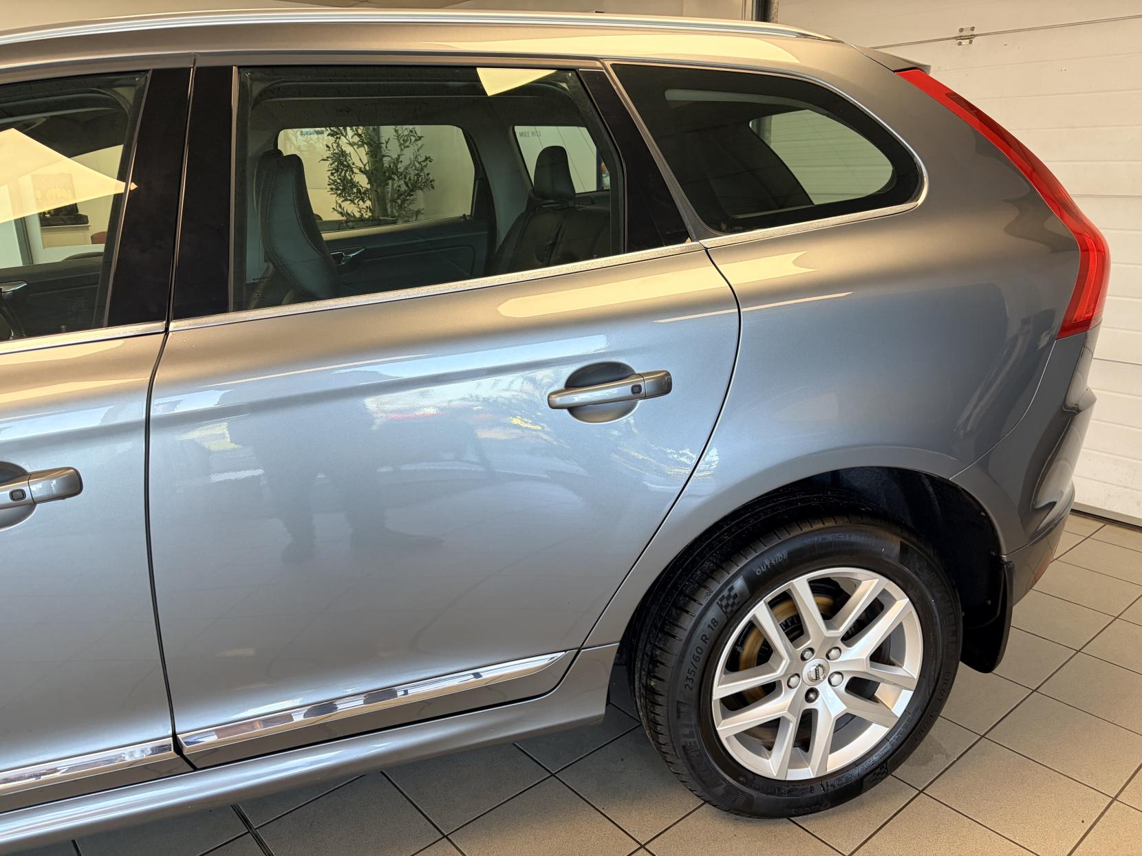 Volvo XC60 2.0 D4 SE Lux Nav SUV 5dr Diesel Manual Euro 6 (s/s) (190 ps)