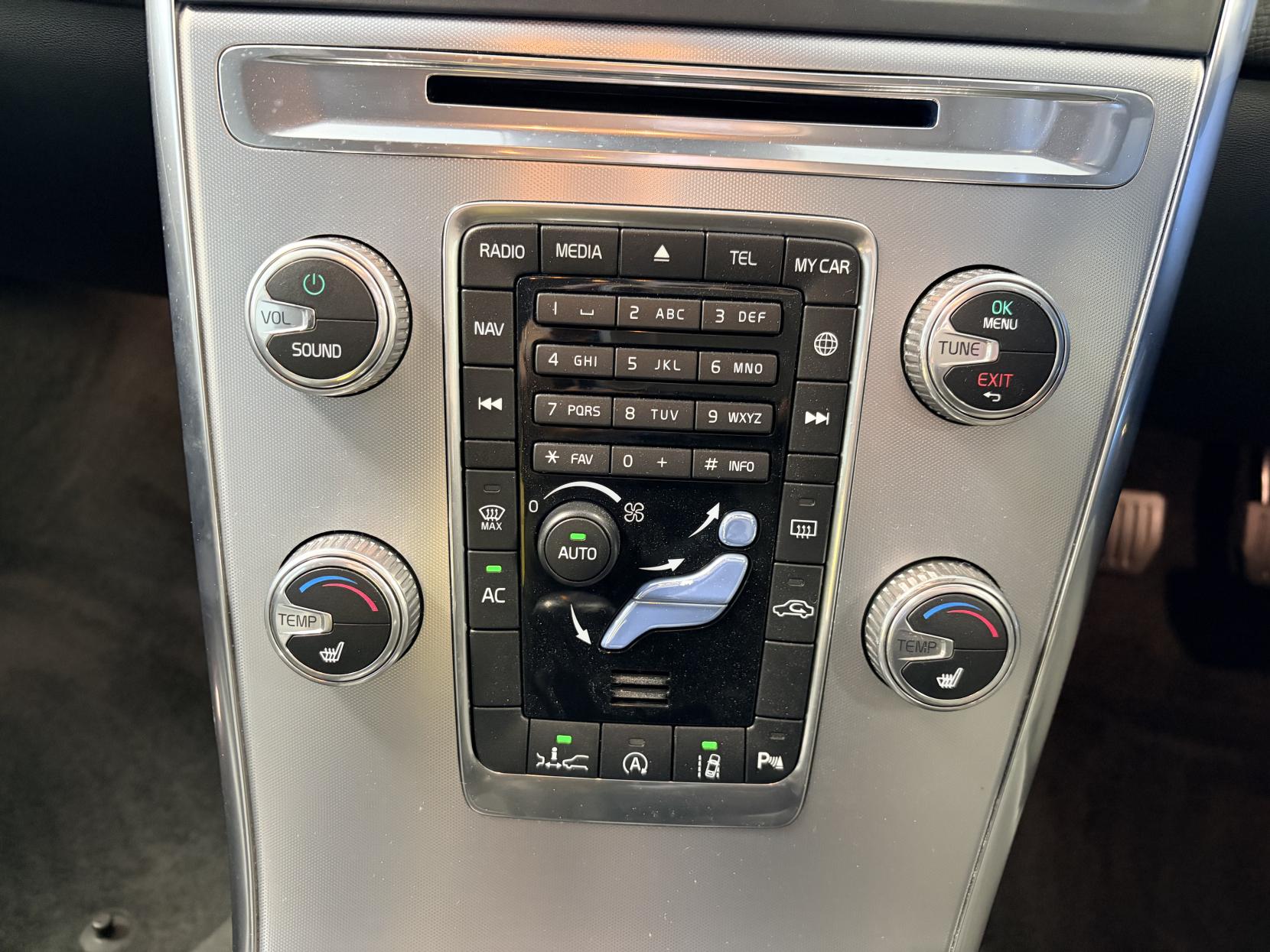 Volvo XC60 2.0 D4 SE Lux Nav SUV 5dr Diesel Manual Euro 6 (s/s) (190 ps)