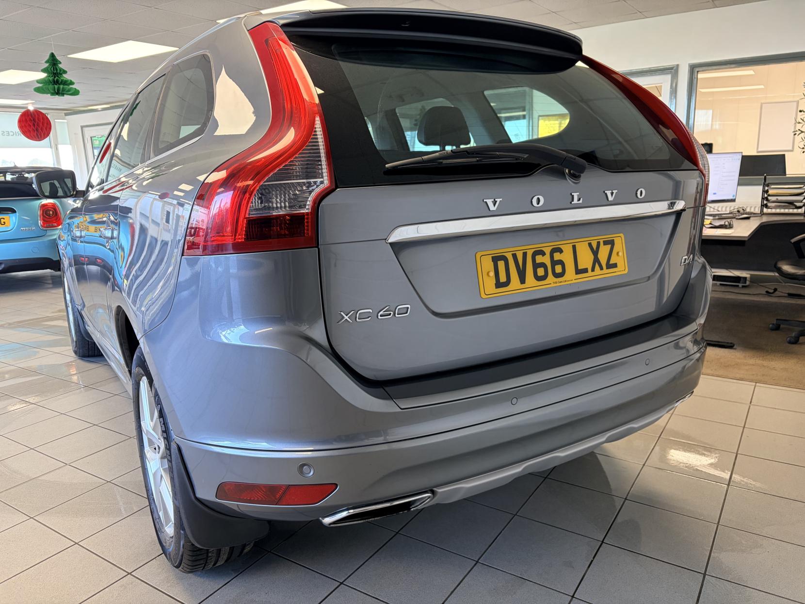 Volvo XC60 2.0 D4 SE Lux Nav SUV 5dr Diesel Manual Euro 6 (s/s) (190 ps)