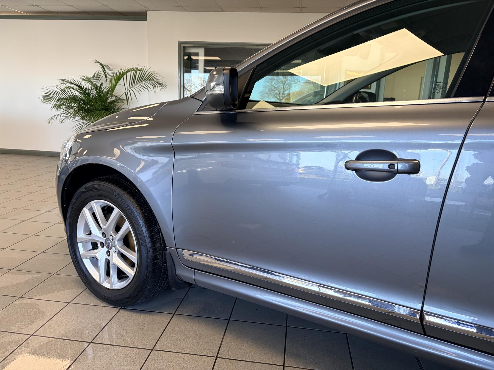 Volvo XC60 2.0 D4 SE Lux Nav SUV 5dr Diesel Manual Euro 6 (s/s) (190 ps)