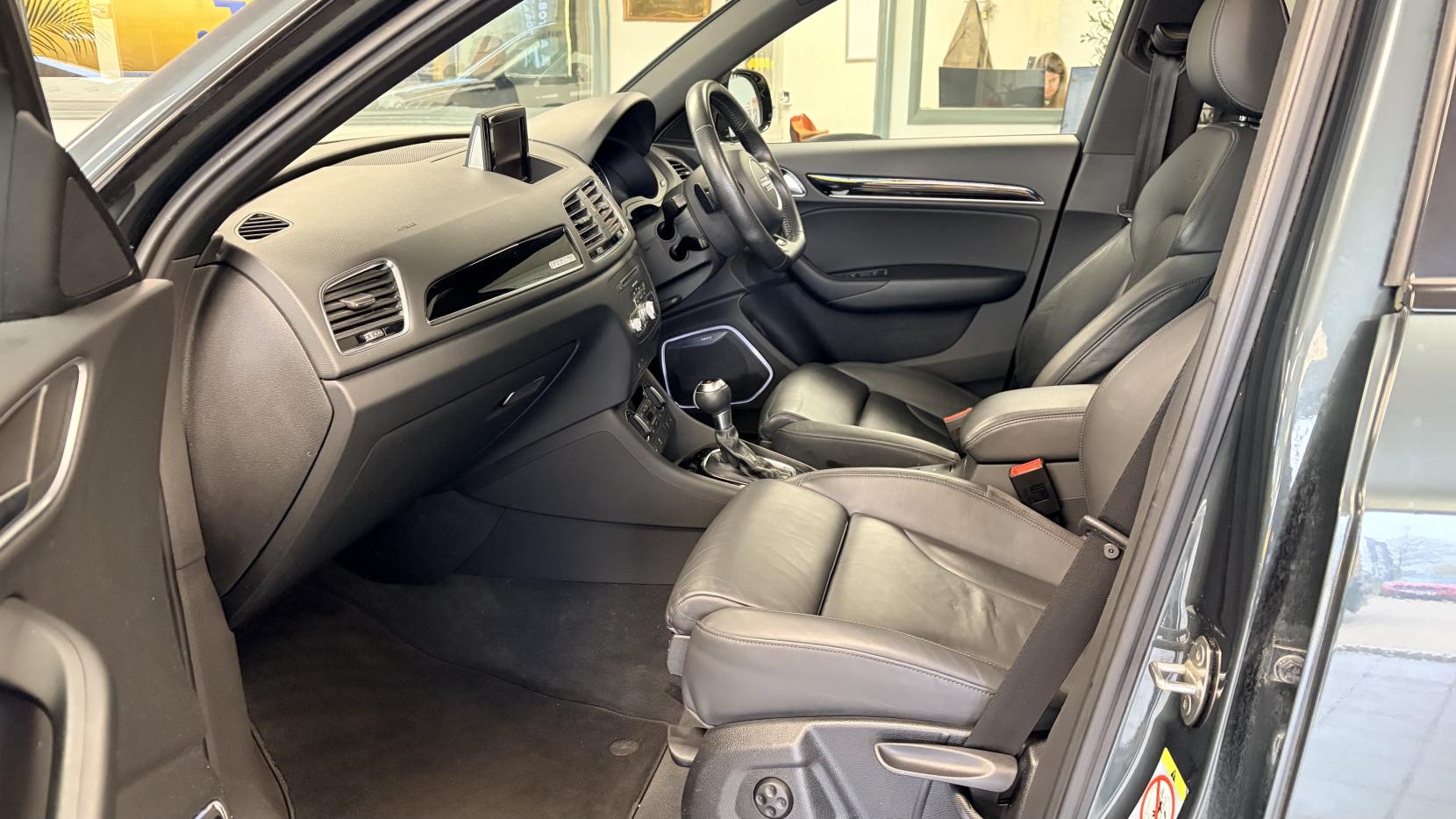 Audi Q3 2.0 TFSI Black Edition SUV 5dr Petrol S Tronic quattro Euro 6 (s/s) (180 ps)